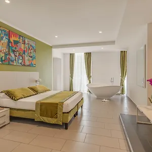 Trevi Hotel